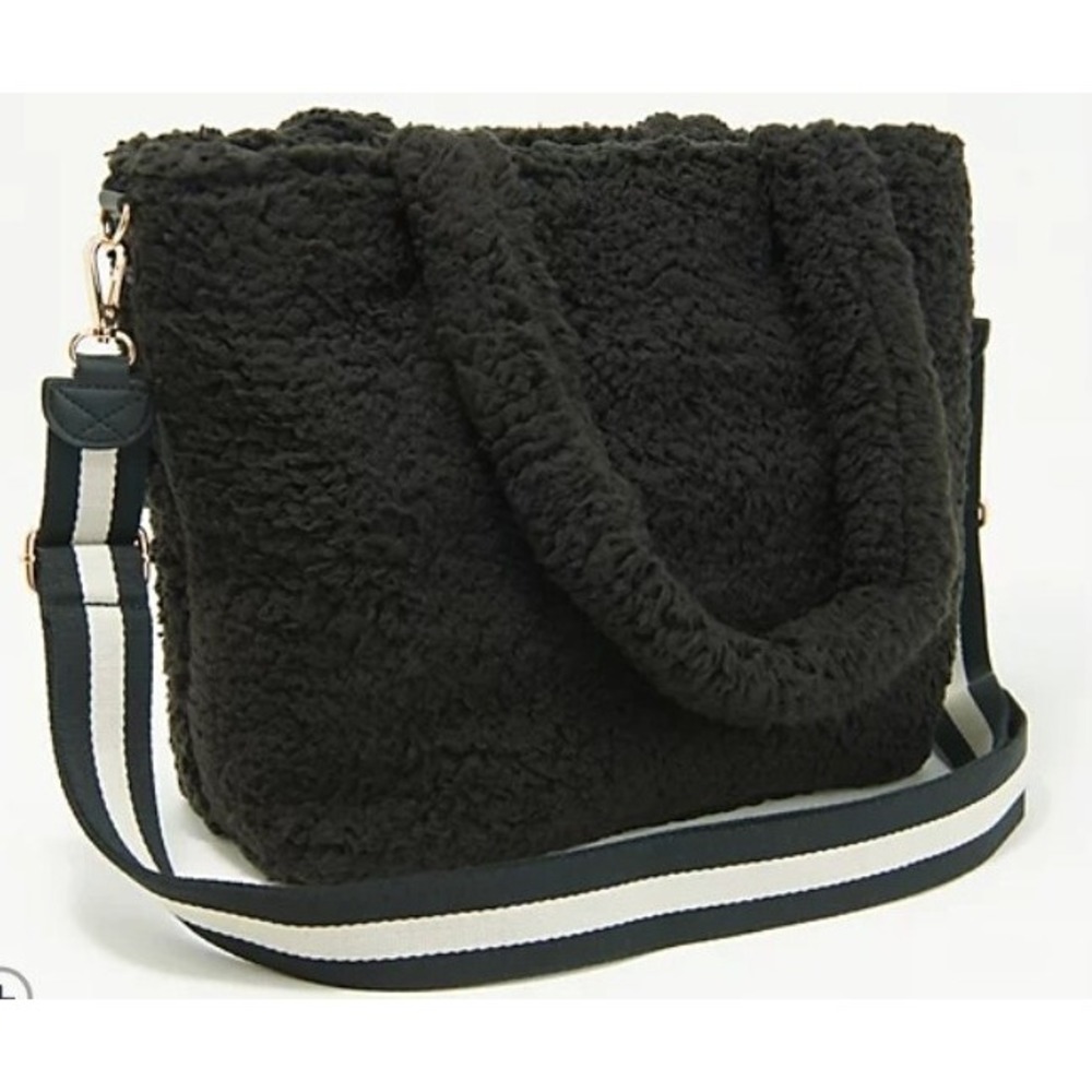 BumbleBella by Jill Martin Allover Sherpa Mid-Sized Tote Black sherp Bag A522388